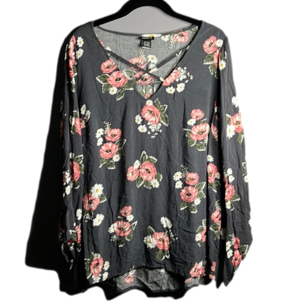 Torrid Gray and Pink Floral Criss Cross Long Sleeve Tunic Size 0